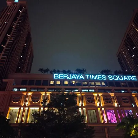 Times Square Grand Service Suite